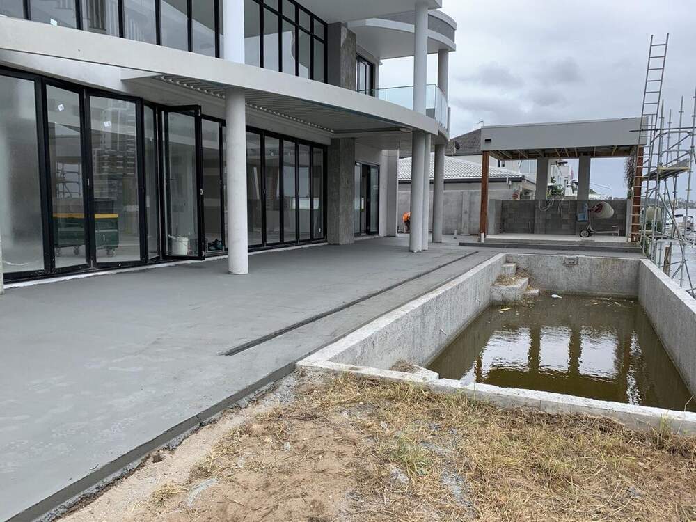 Surrounds — commercial works, Gold Coast SEQ